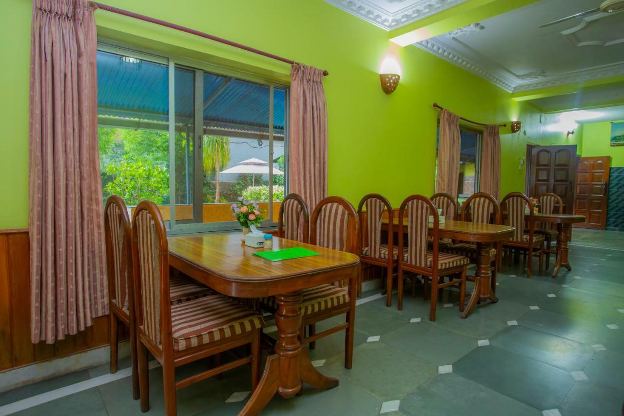 Spot On 445 New Hotel Natureland Pokhara Exterior photo